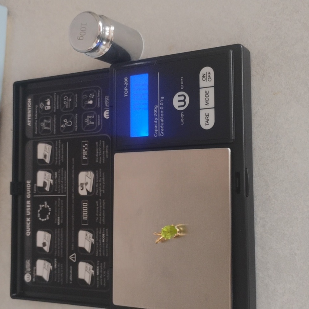 14 K Gold Peridot Pendant - Picture 8 of 9